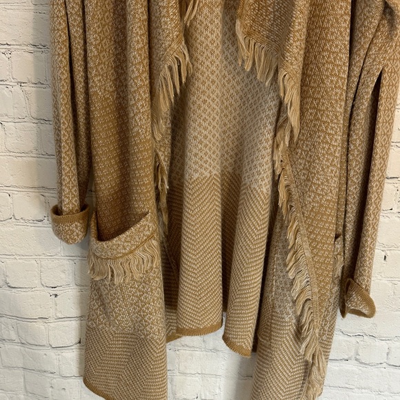 New Directions Tan Open-Front Fringed Woman’s  Sweater - Picture 3 of 8